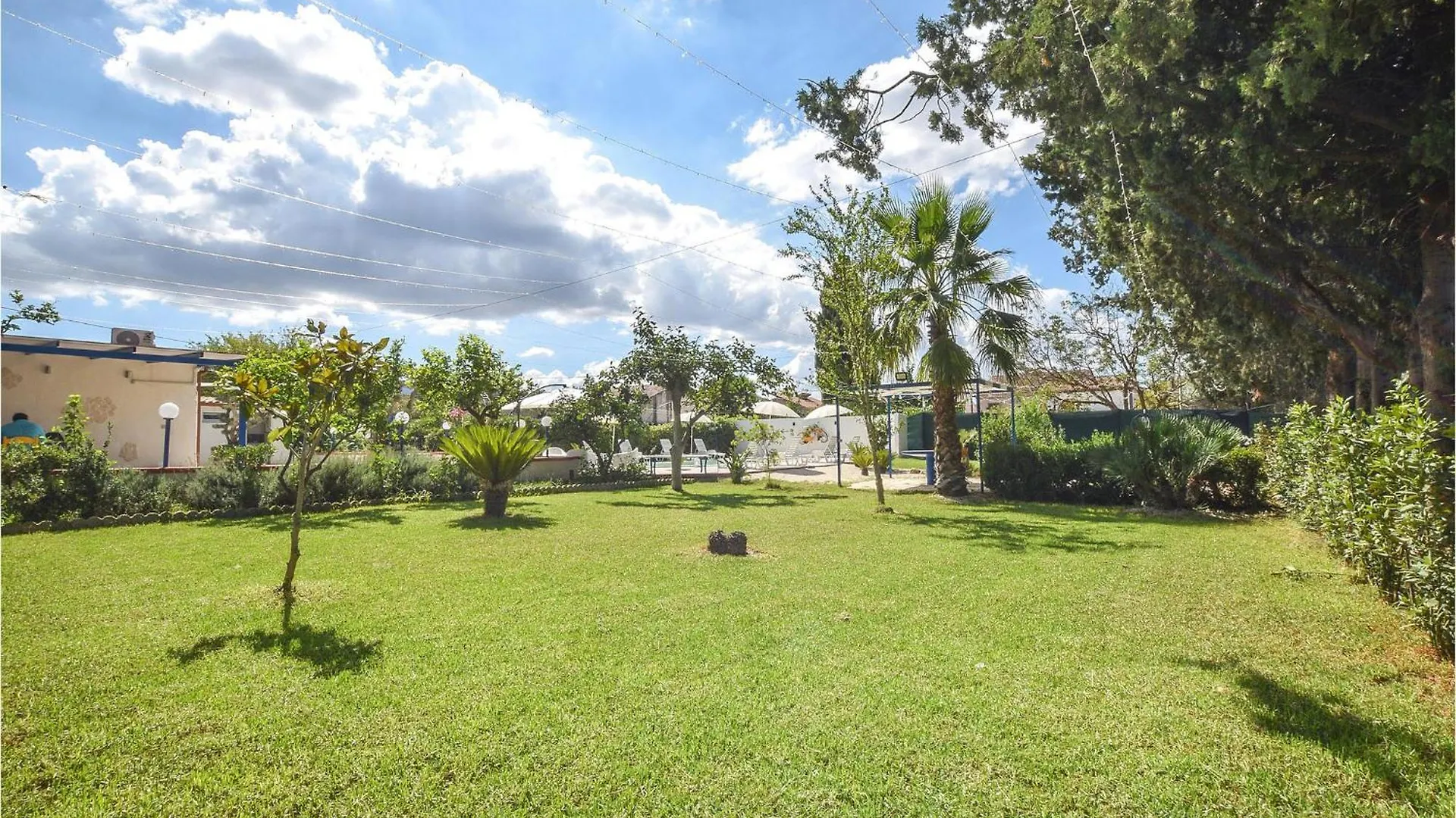 Beautiful Home In كيارامونتي غولفي